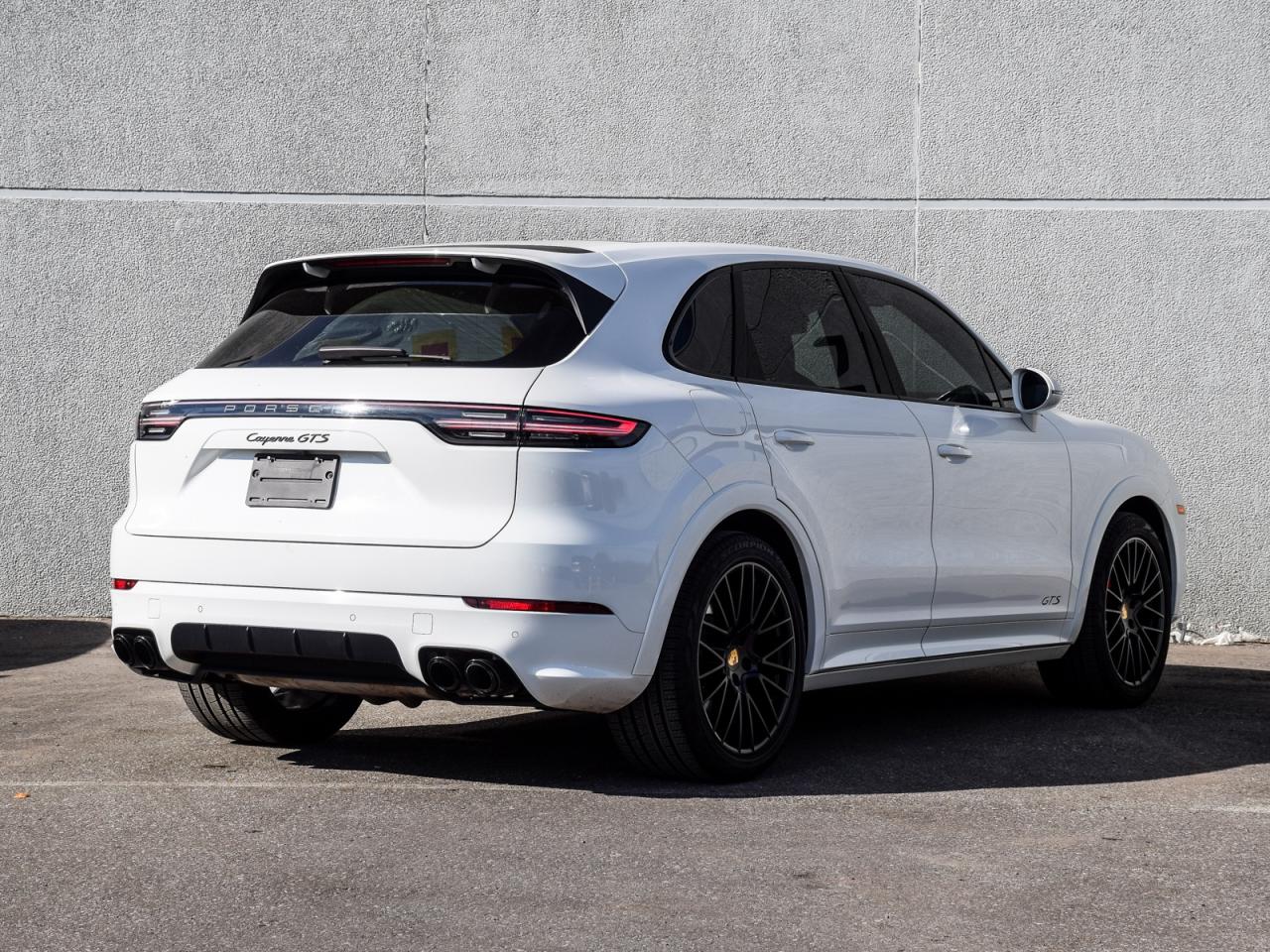2021 Porsche Cayenne GTS Photo