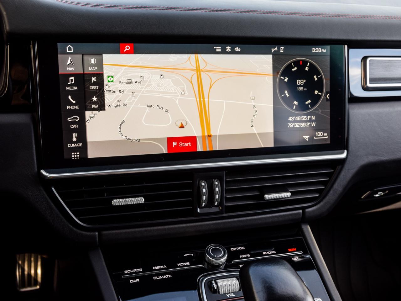 2021 Porsche Cayenne GTS Photo