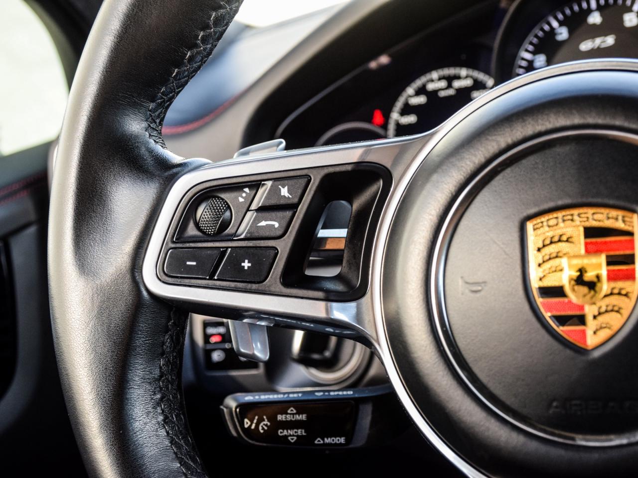 2021 Porsche Cayenne GTS Photo