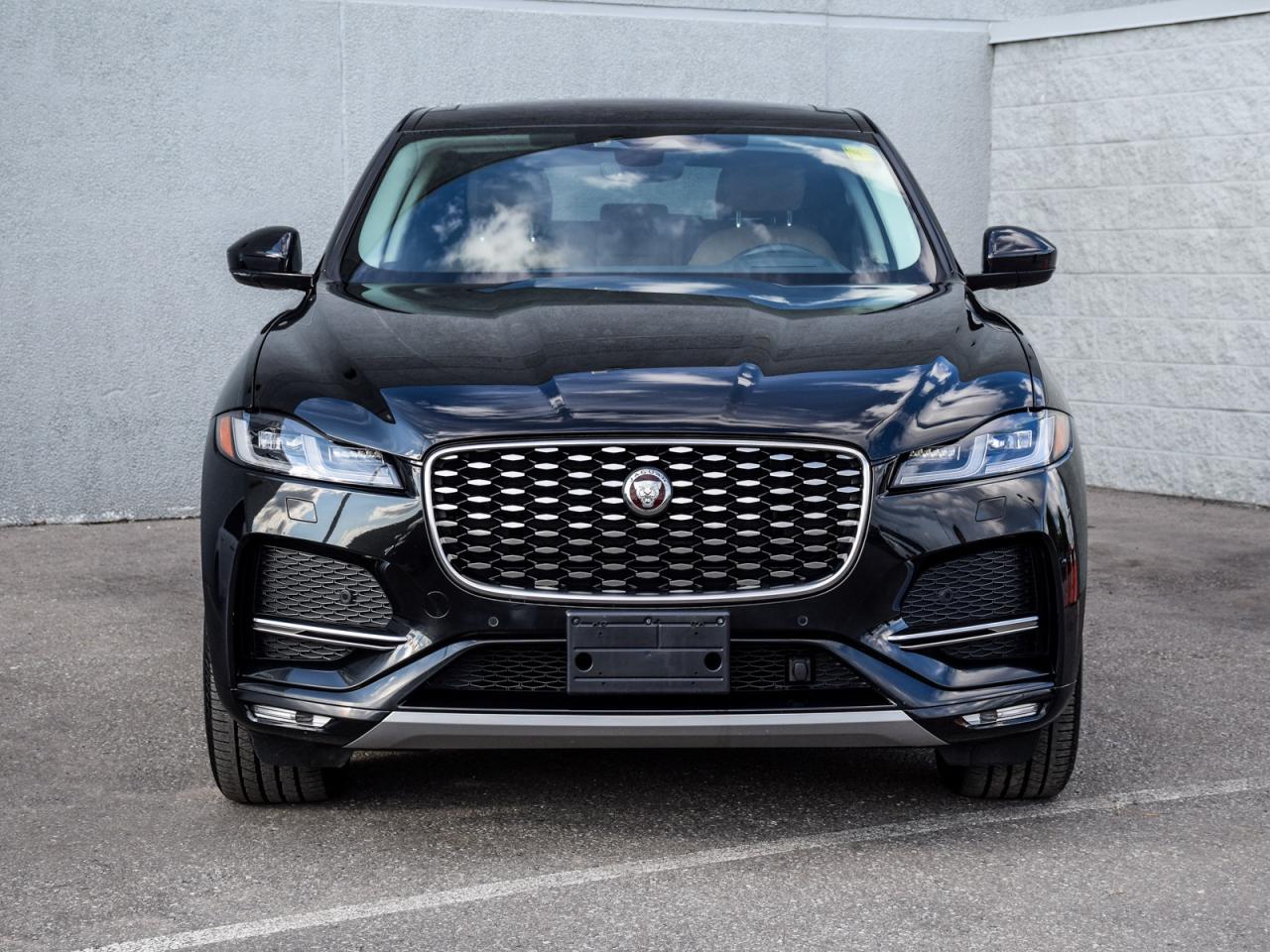 2023 Jaguar F-PACE TAN INTERIOR HEAD UP DISPLAY Photo