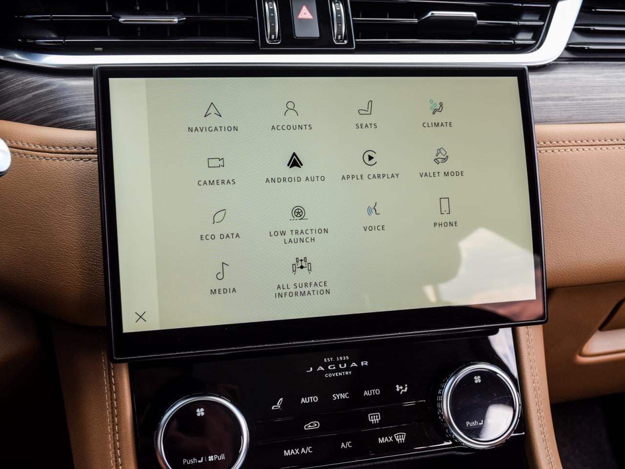 2023 Jaguar F-PACE TAN INTERIOR HEAD UP DISPLAY Photo