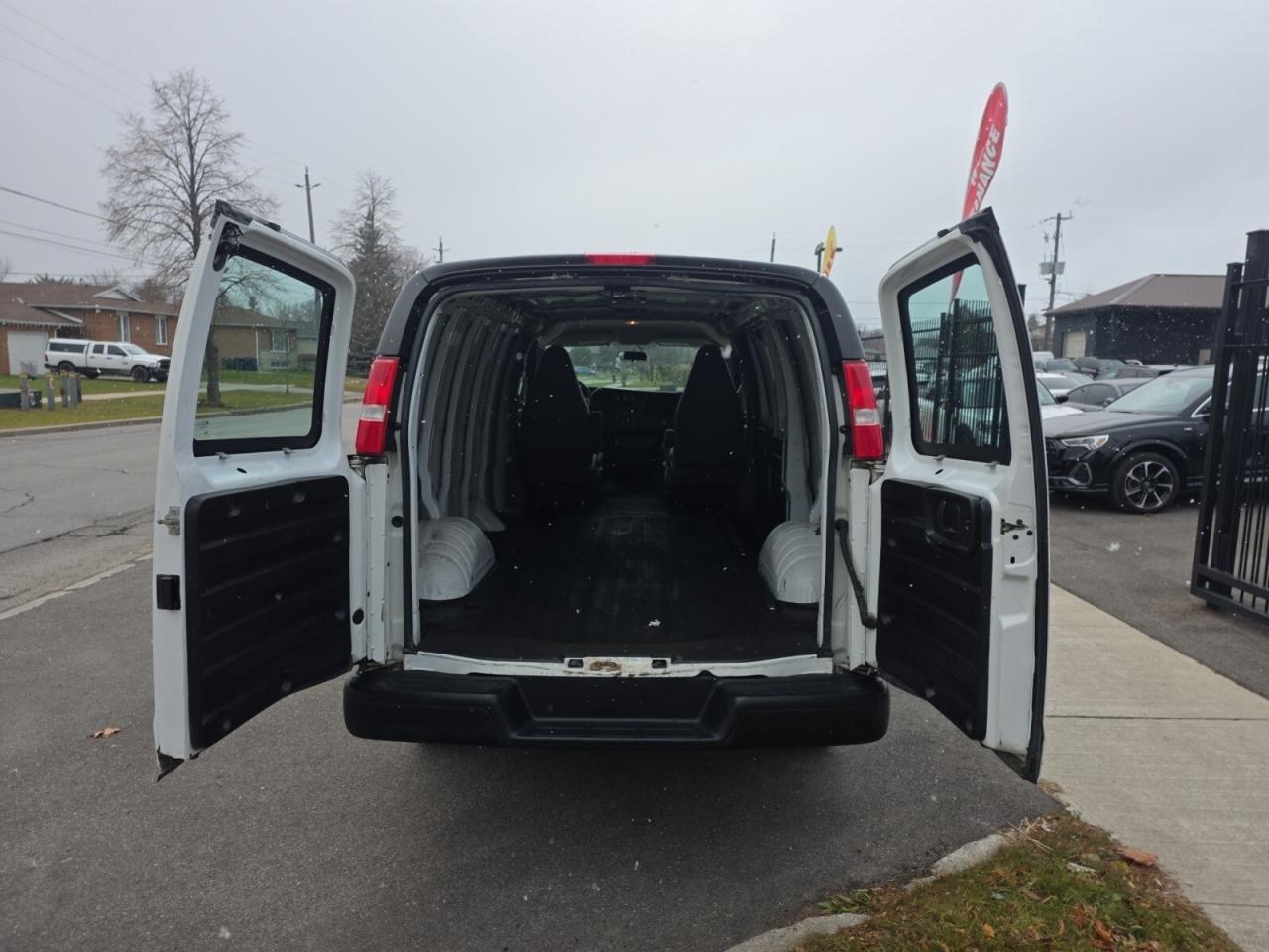 2020 GMC Savana 2500 135 * NO ACCIDENTS / BACKUP CAMERA / CRUISE C Photo