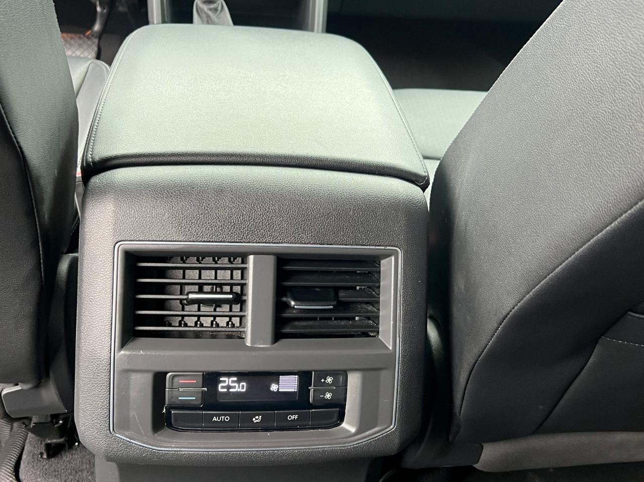 2018 Volkswagen Atlas 3.6 FSI 4MOTION * NO ACCIDENTS / CARPLAY / BLIND S Photo