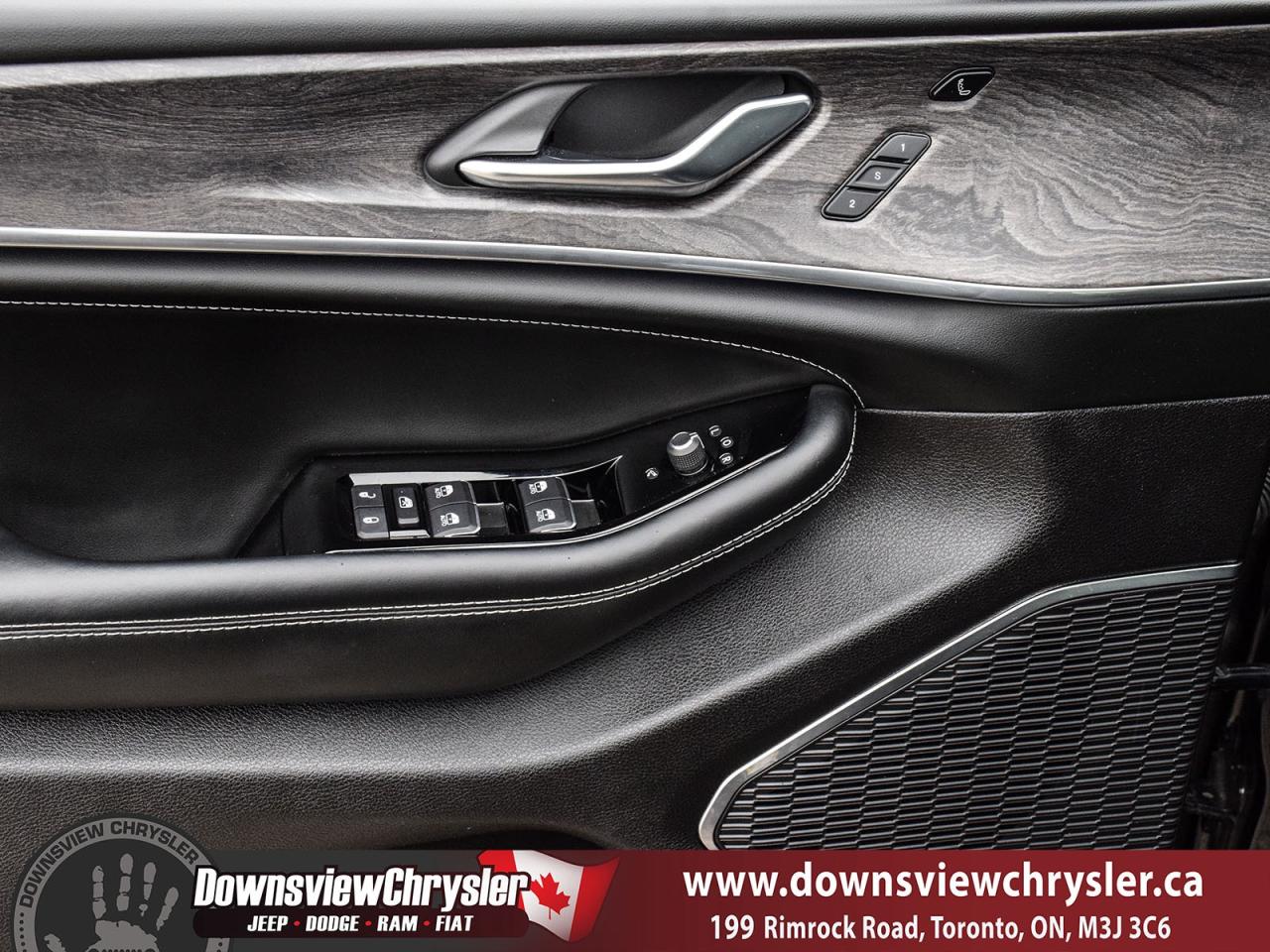 2025 Jeep Grand Cherokee Overland w/Massaging Seats, Wireless Charger Photo