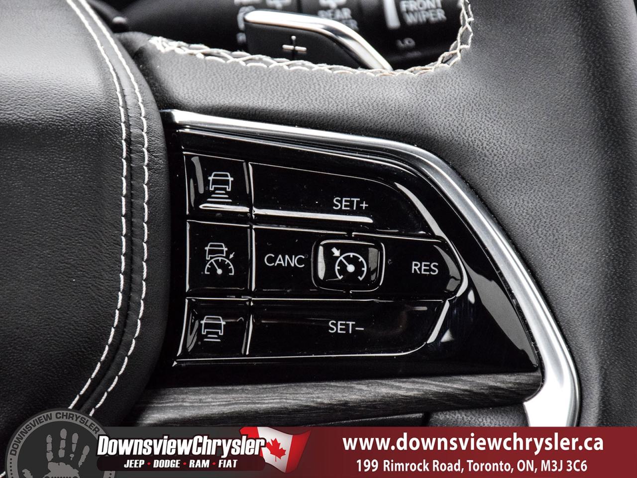 2025 Jeep Grand Cherokee Overland w/Massaging Seats, Wireless Charger Photo