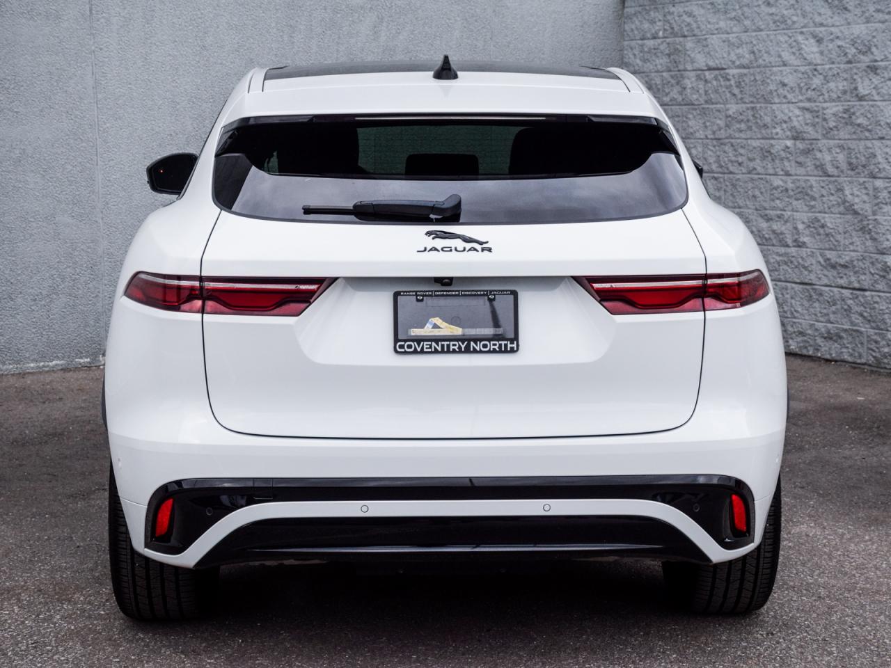 2024 Jaguar F-PACE R-Dynamic S/ONE OWNER/LOWK/DEALER MAINTAINED Photo