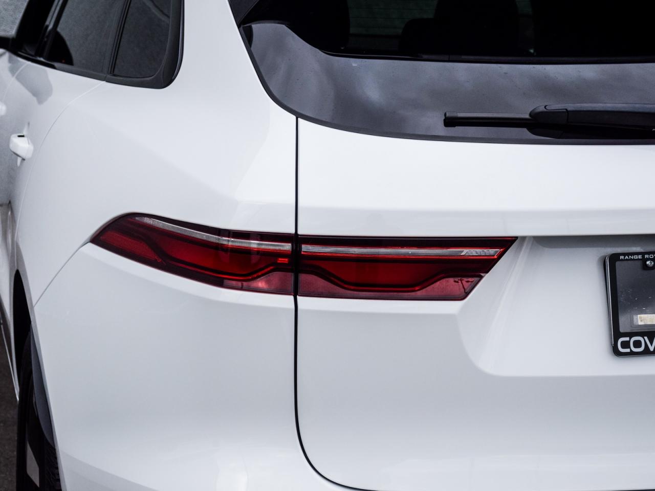 2024 Jaguar F-PACE R-Dynamic S/ONE OWNER/LOWK/DEALER MAINTAINED Photo