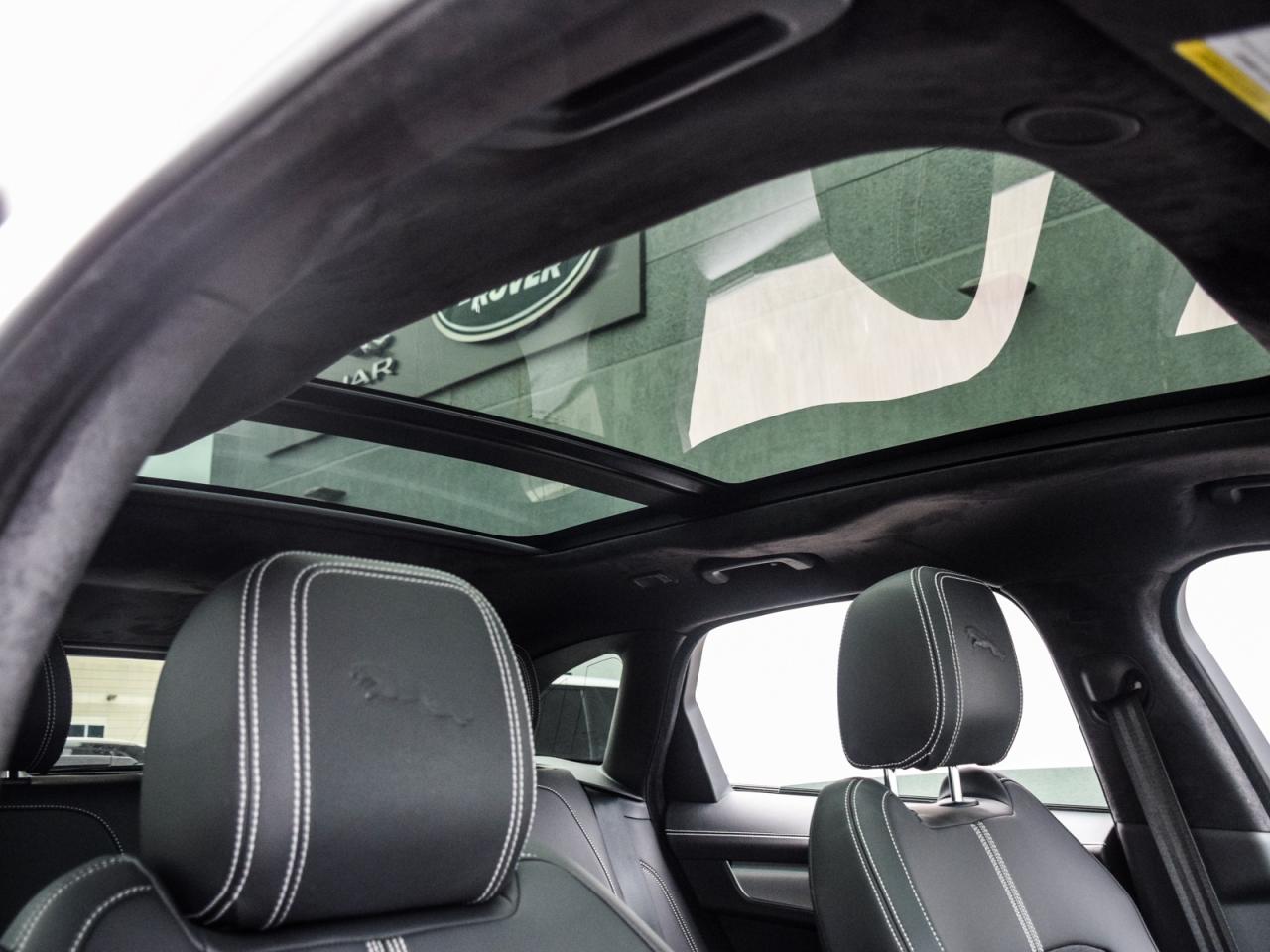 2024 Jaguar F-PACE R-Dynamic S/ONE OWNER/LOWK/DEALER MAINTAINED Photo