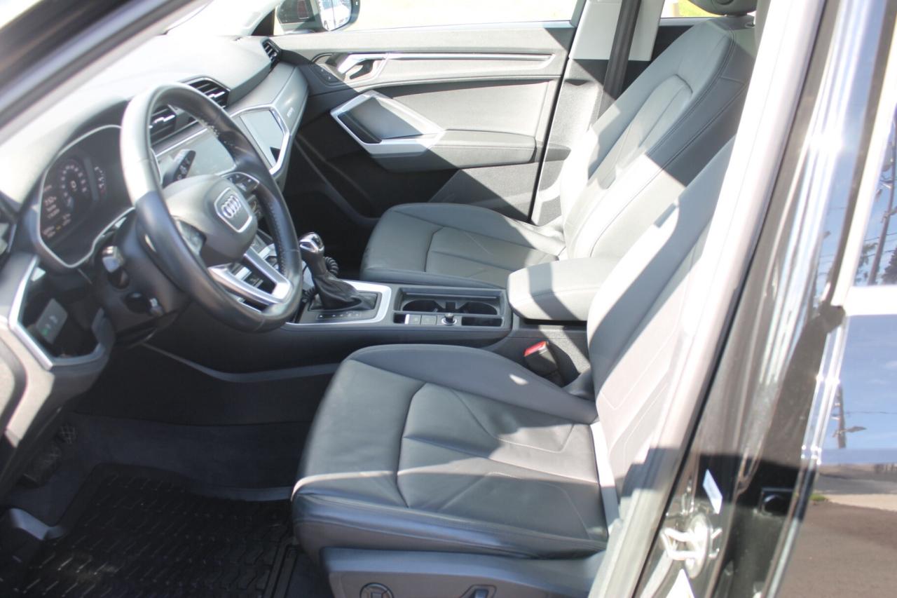 2020 Audi Q3 Progressiv S-line 1 OWNER * CARPLAY / NAVIGATION / Photo
