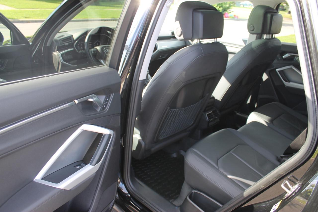 2020 Audi Q3 Progressiv S-line 1 OWNER * CARPLAY / NAVIGATION / Photo