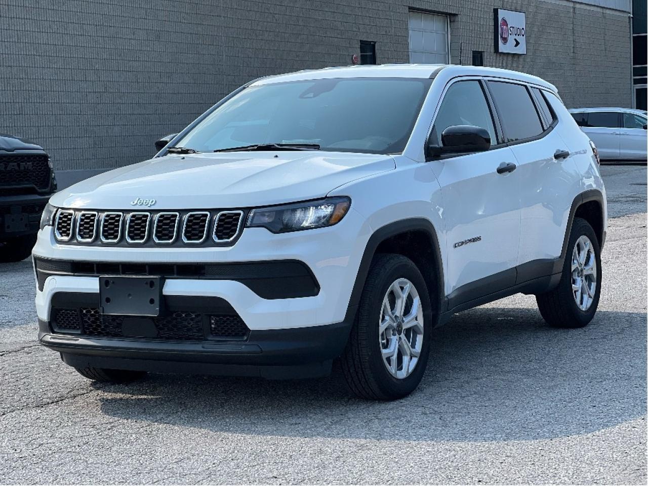 2025 Jeep Compass Sport 4x4 w/Heated Seats, Lane Management and more Photo