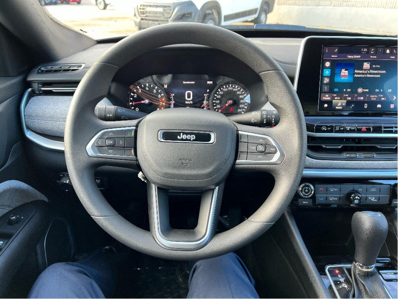 2025 Jeep Compass Sport 4x4 w/Heated Seats, Lane Management and more Photo