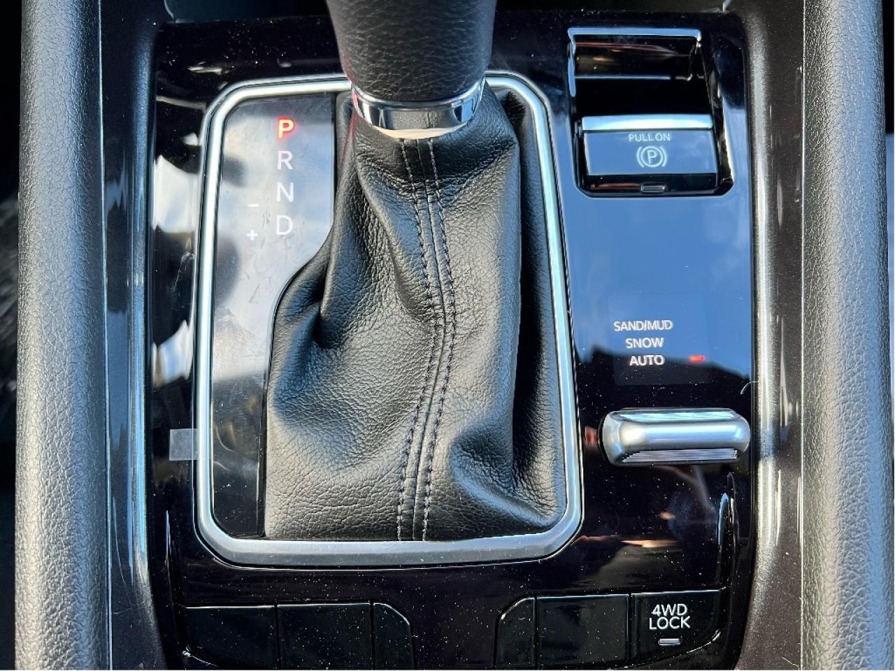 2025 Jeep Compass Sport 4x4 w/Heated Seats, Lane Management and more Photo