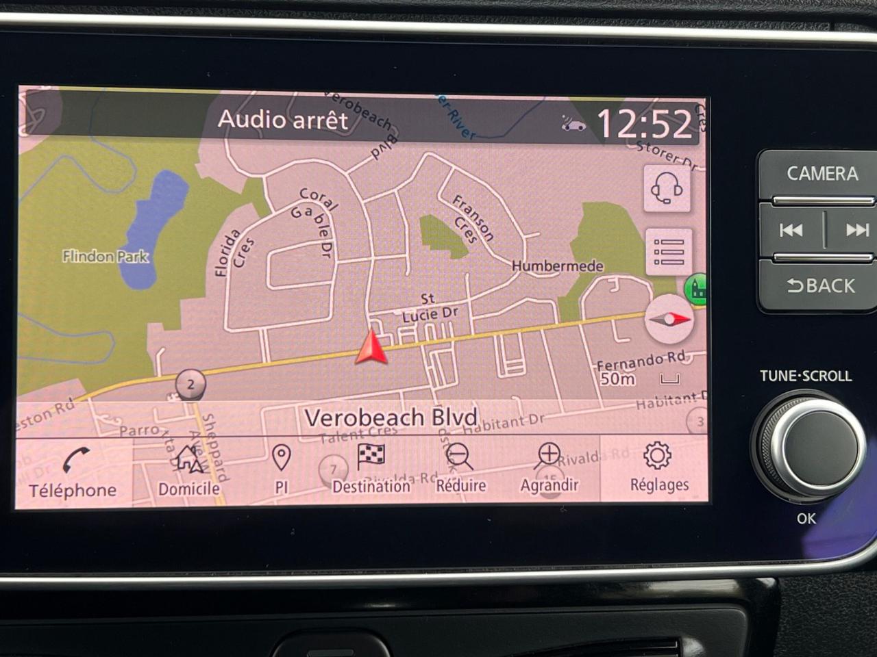 2021 Nissan Leaf SV Hatchback * NAVIGATION / CAMERA / CARPLAY / BLI Photo