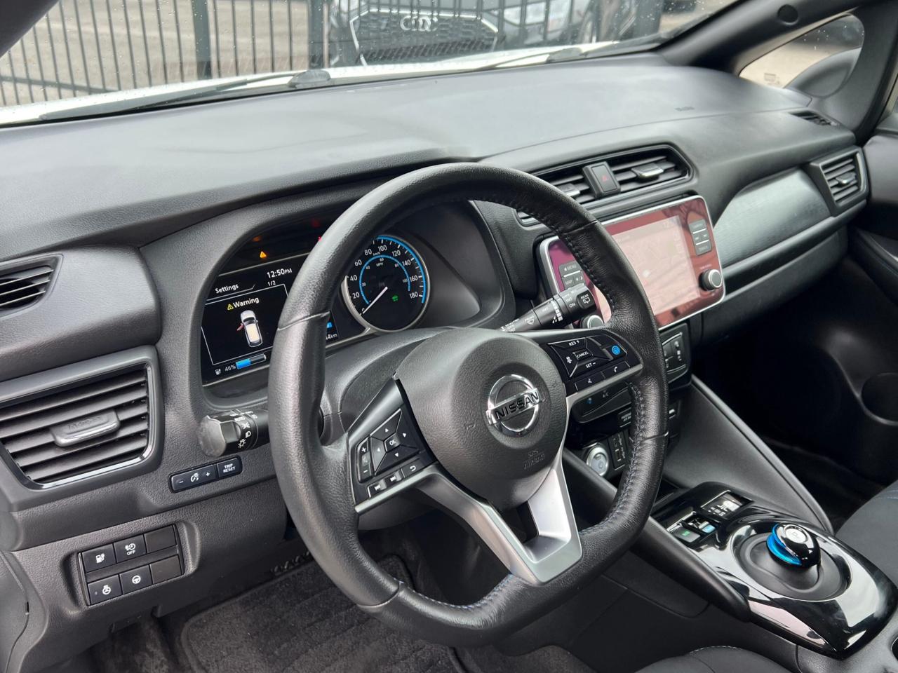 2021 Nissan Leaf SV Hatchback * NAVIGATION / CAMERA / CARPLAY / BLI Photo