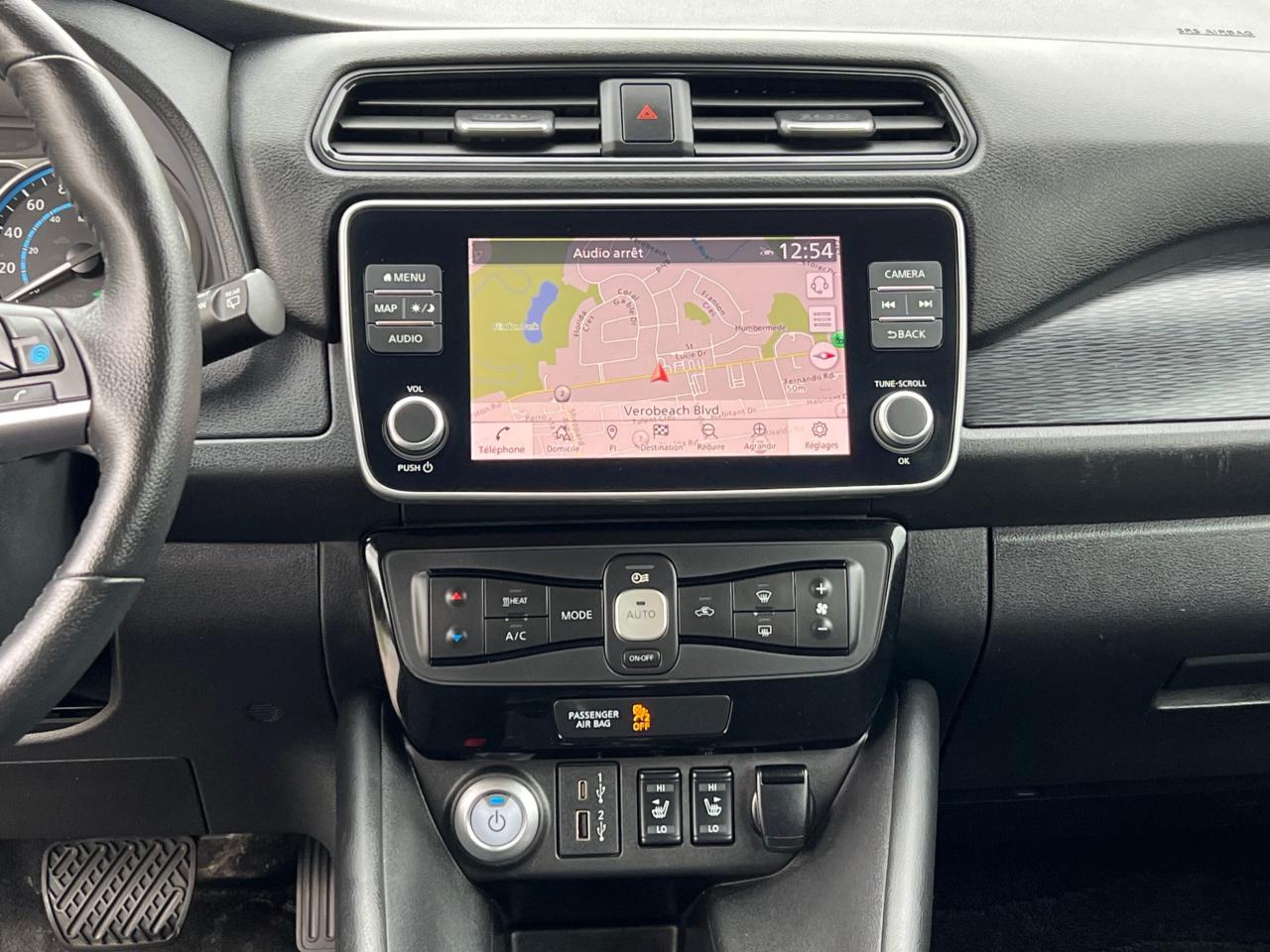 2021 Nissan Leaf SV Hatchback * NAVIGATION / CAMERA / CARPLAY / BLI Photo