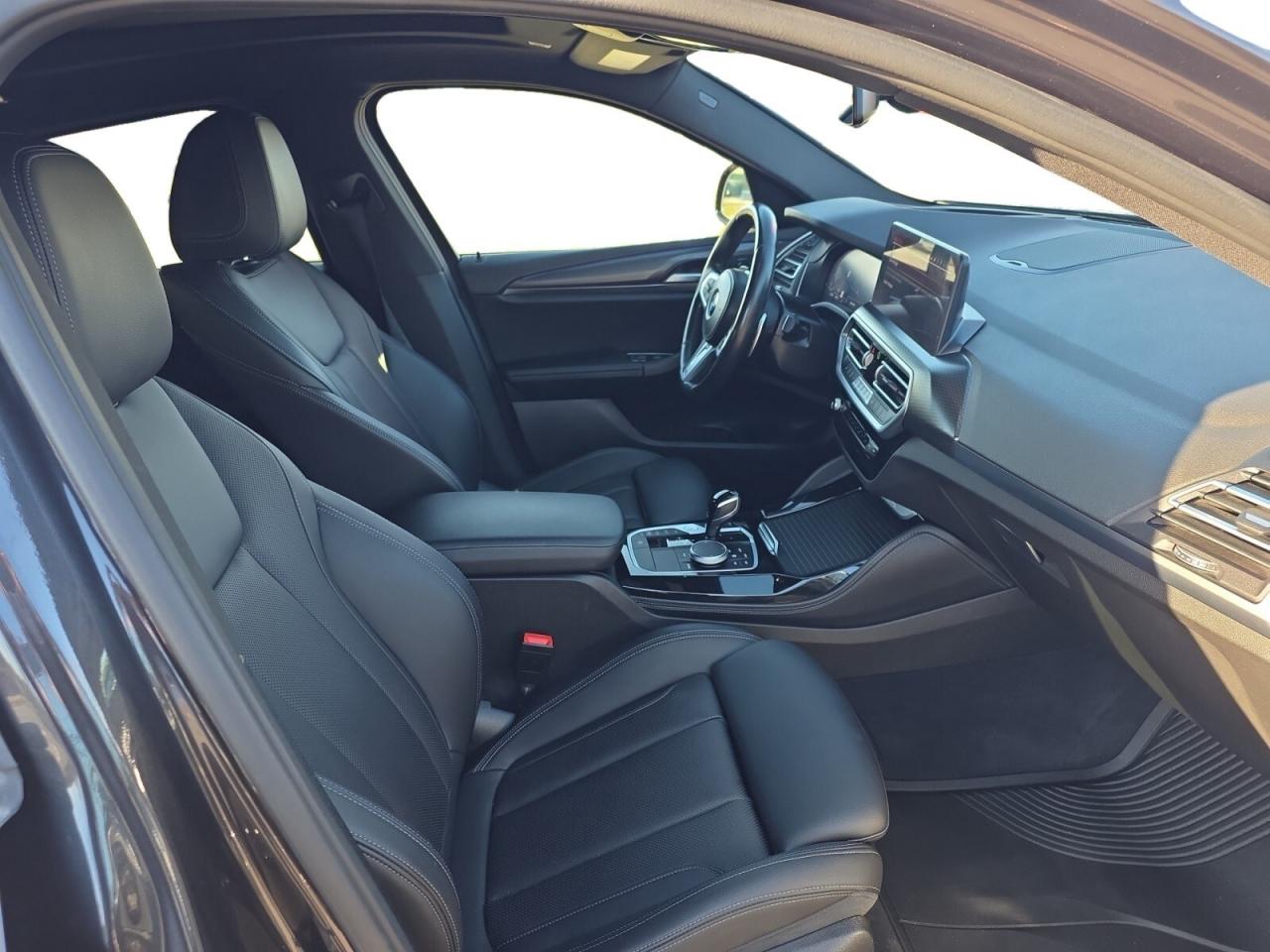 2024 BMW X4 XDrive30i M-Sport * HUD / PANORAMIC / DRIVER ASSIS Photo