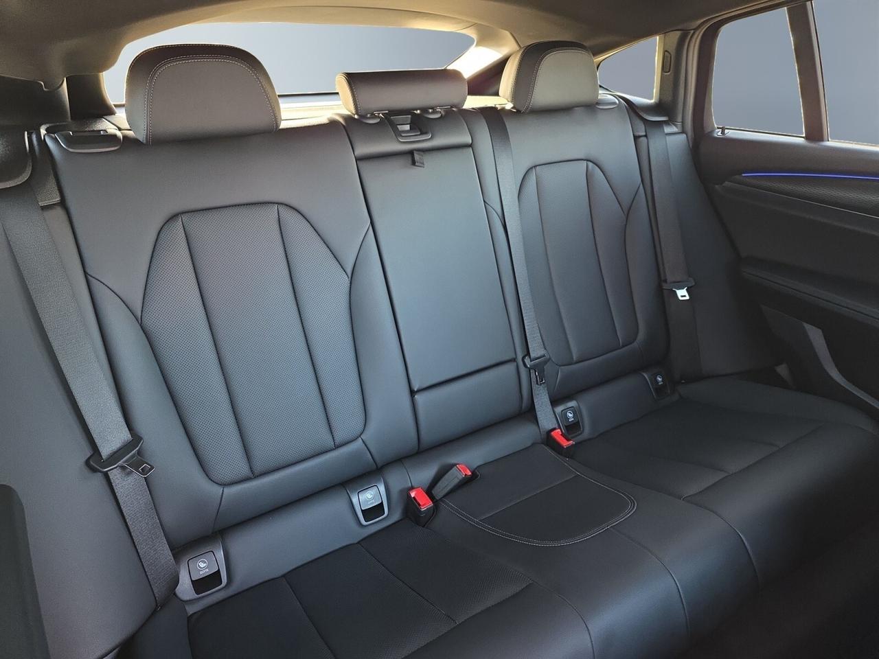 2024 BMW X4 XDrive30i M-Sport * HUD / PANORAMIC / DRIVER ASSIS Photo