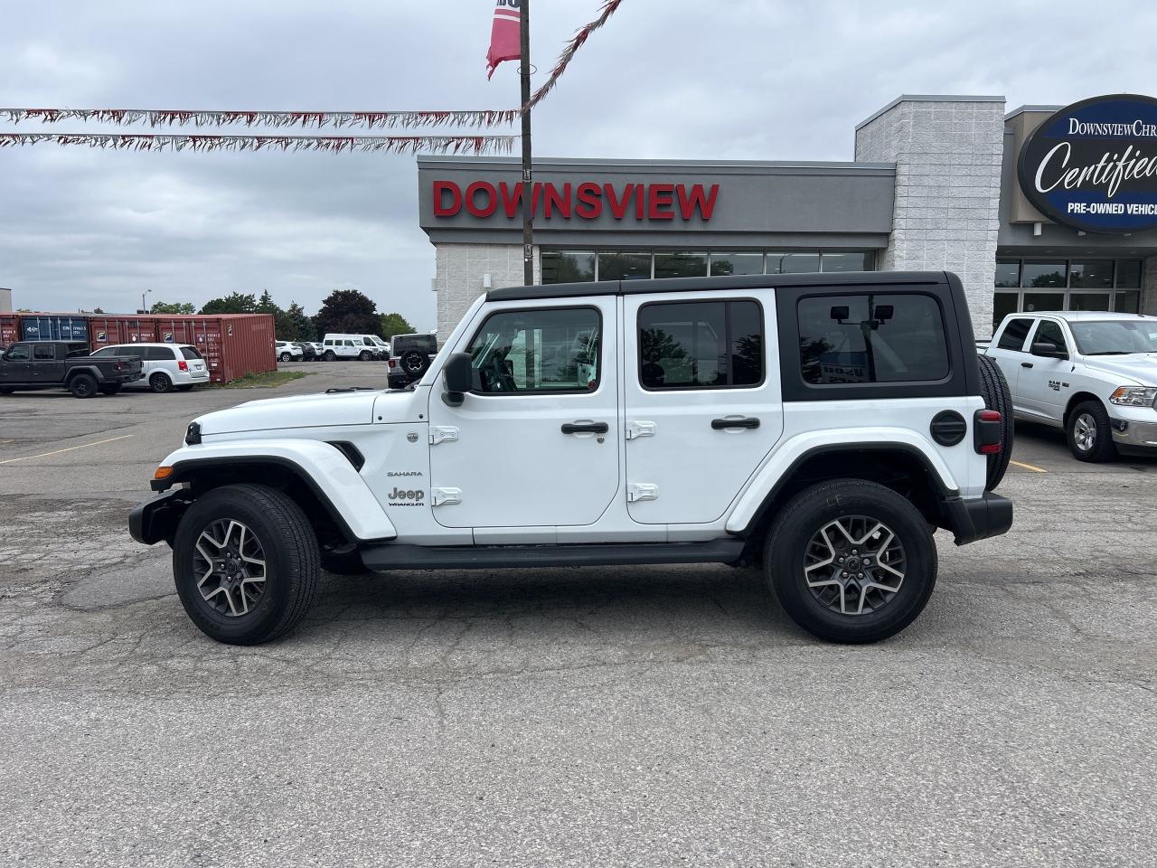 2024 Jeep Wrangler Sahara w/Technology Group, Side Steps Photo
