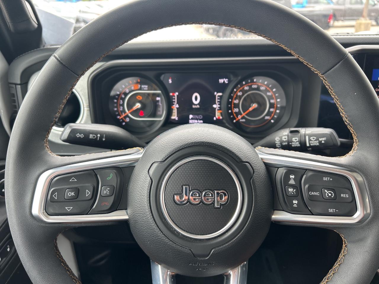 2024 Jeep Wrangler Sahara w/Technology Group, Side Steps Photo