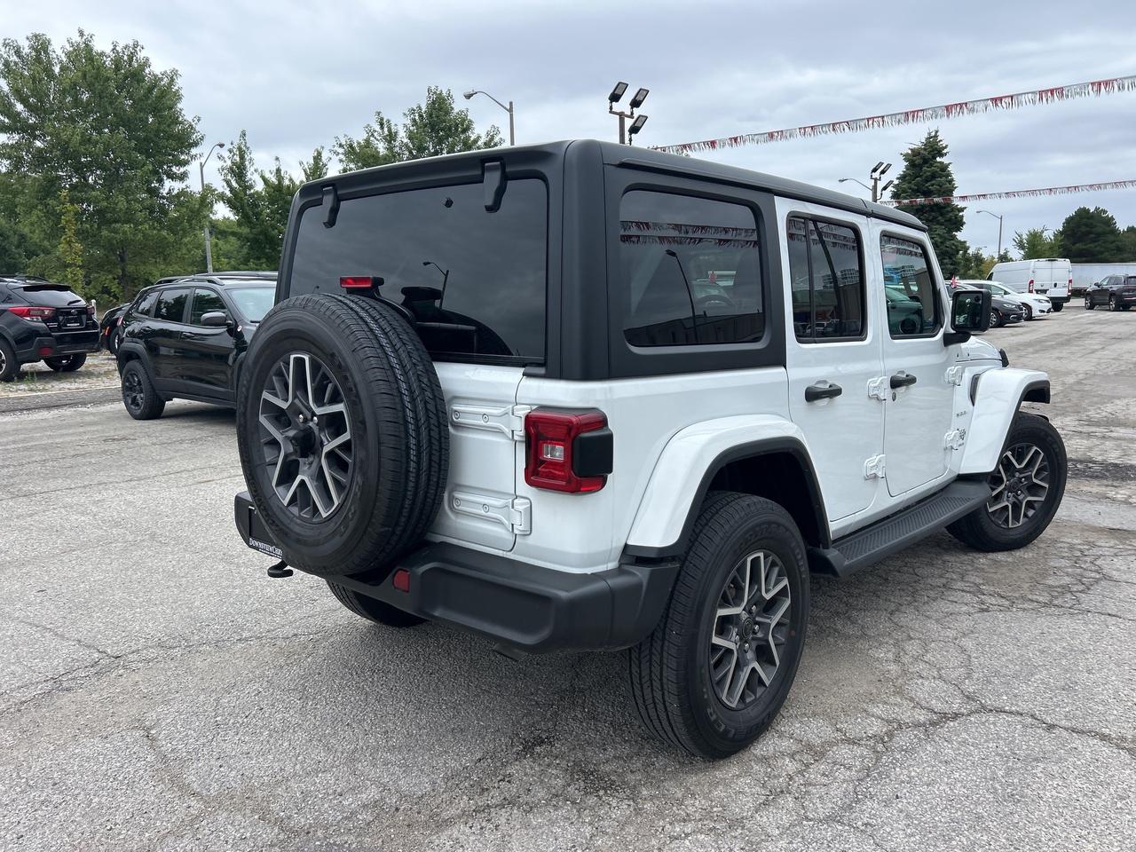 2024 Jeep Wrangler Sahara w/Technology Group, Side Steps Photo
