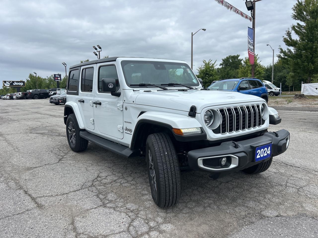 2024 Jeep Wrangler Sahara w/Technology Group, Side Steps Photo