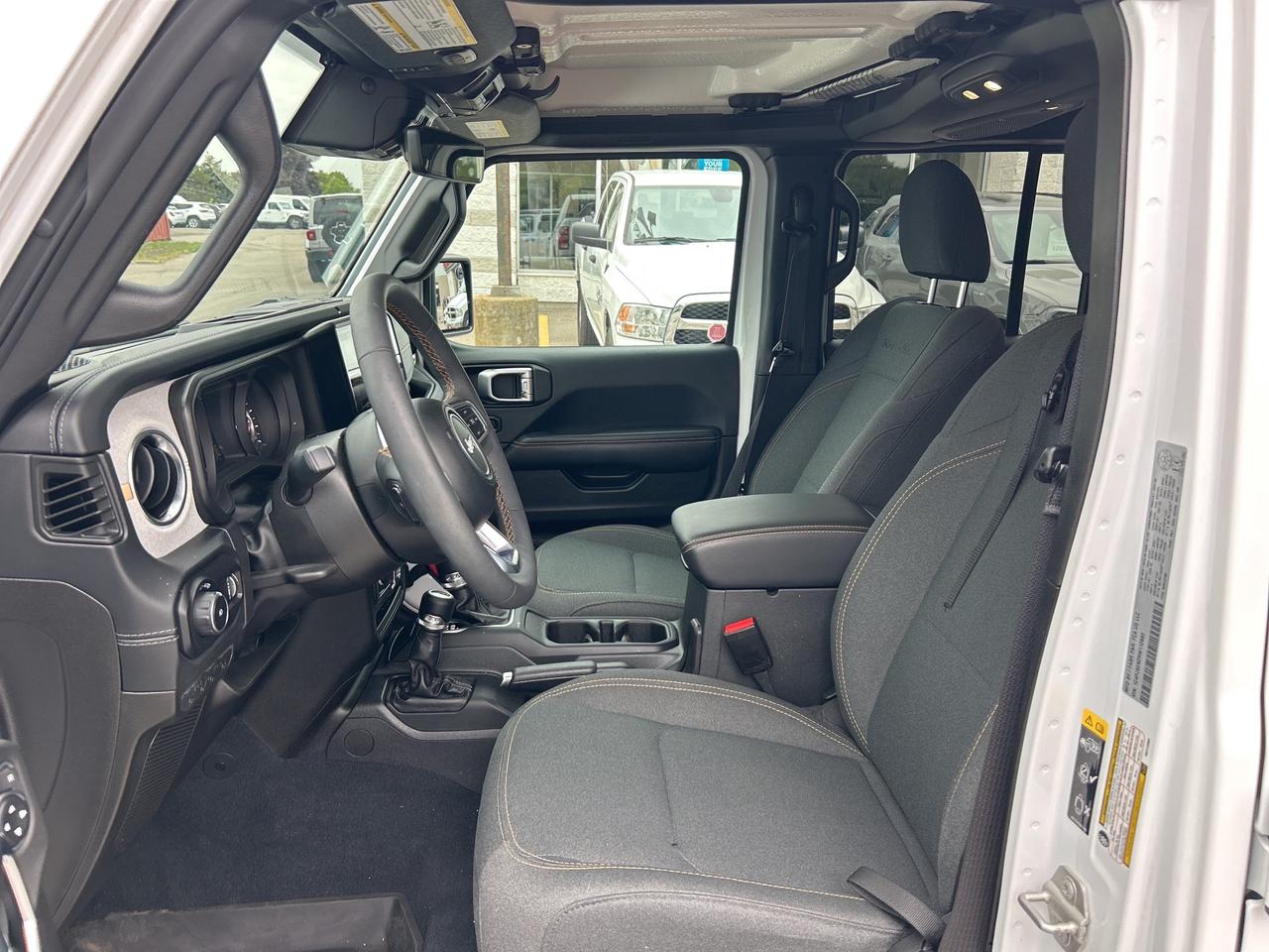 2024 Jeep Wrangler Sahara w/Technology Group, Side Steps Photo