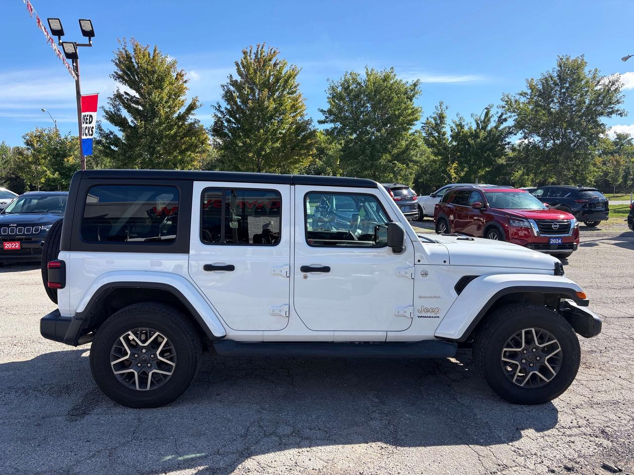 2024 Jeep Wrangler Sahara w/Technology Group, Side Steps Photo