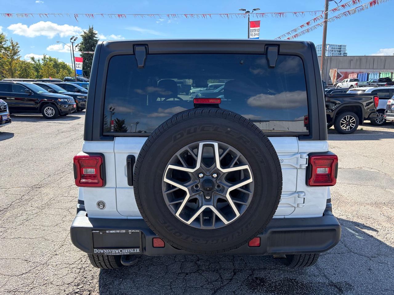 2024 Jeep Wrangler Sahara w/Technology Group, Side Steps Photo