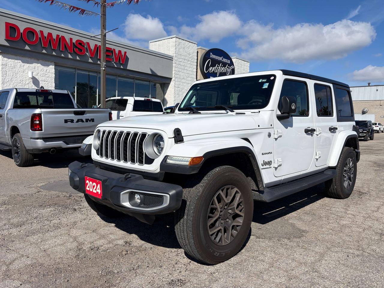 2024 Jeep Wrangler Sahara w/Technology Group, Side Steps Photo