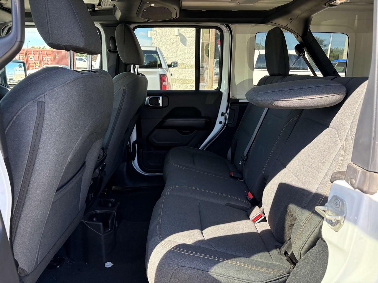 2024 Jeep Wrangler Sahara w/Technology Group, Side Steps Photo