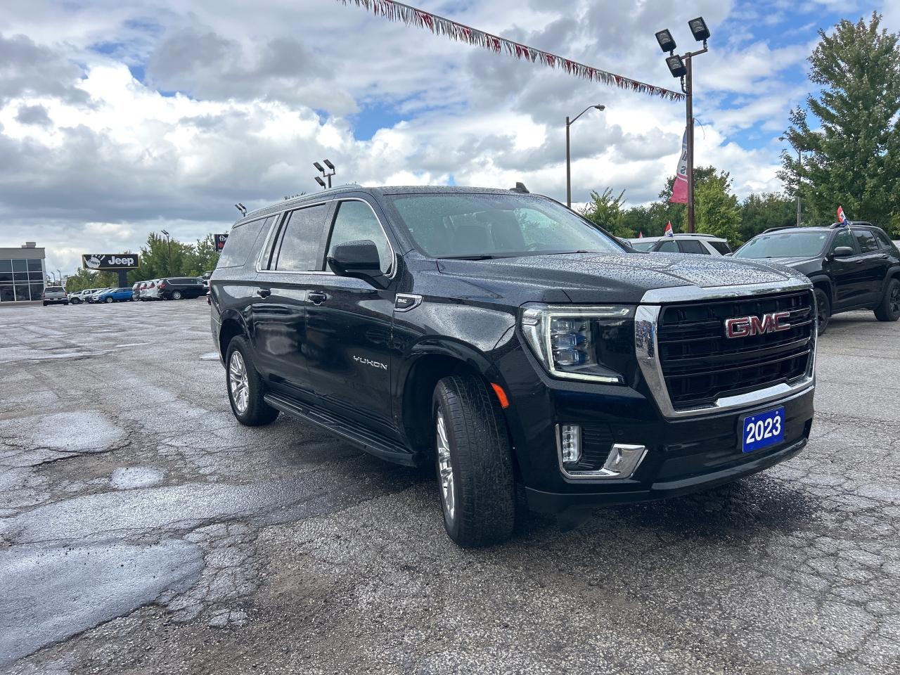 2023 GMC Yukon XL 4WD 4dr SLE, 8 Passenger Photo