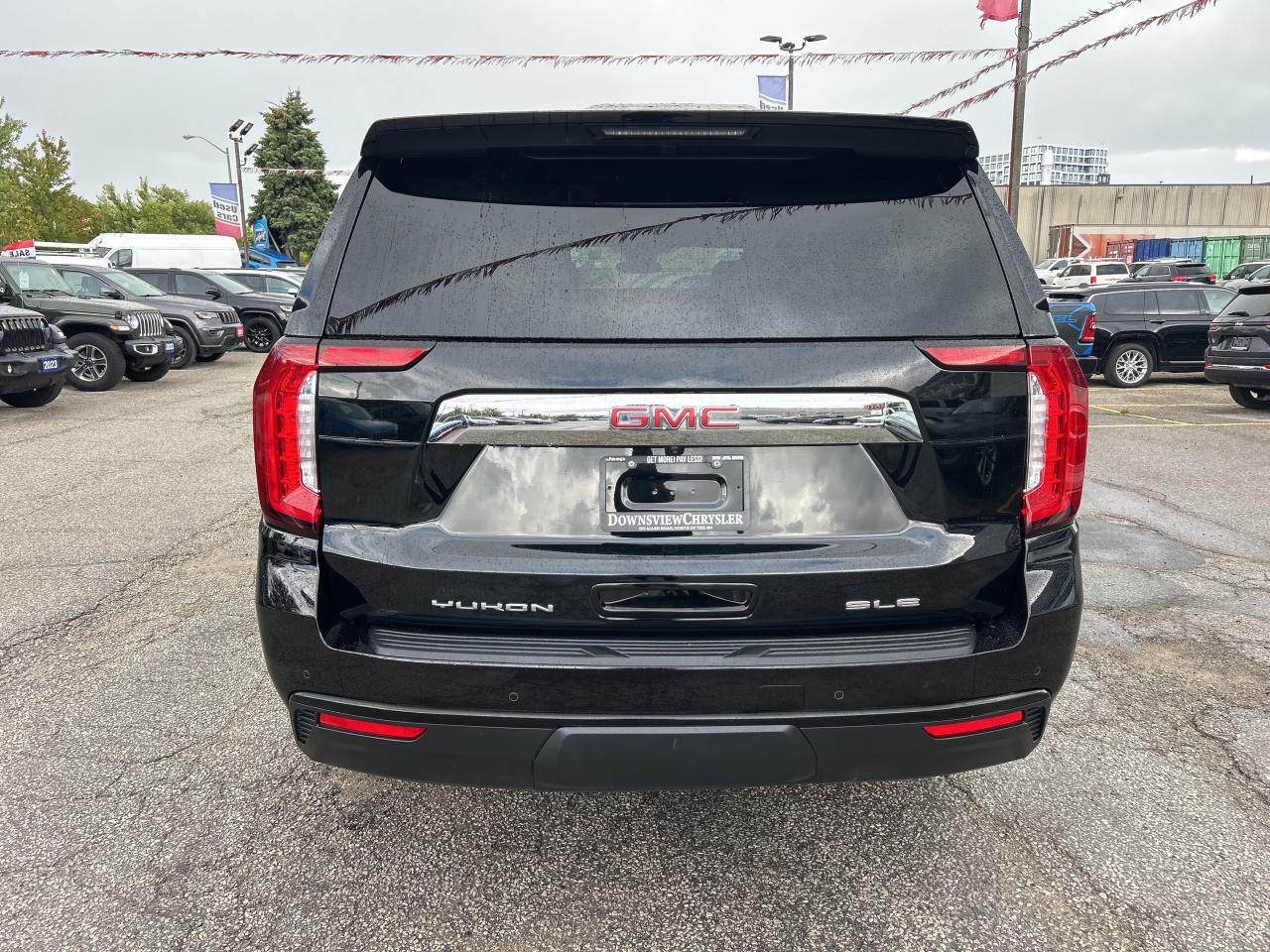 2023 GMC Yukon XL 4WD 4dr SLE, 8 Passenger Photo