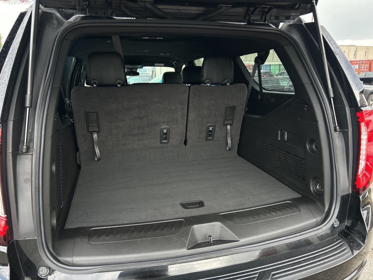 2023 GMC Yukon XL 4WD 4dr SLE, 8 Passenger Photo