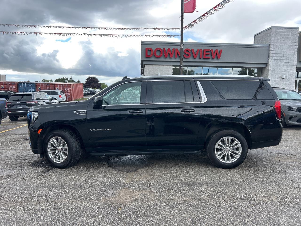 2023 GMC Yukon XL 4WD 4dr SLE, 8 Passenger Photo