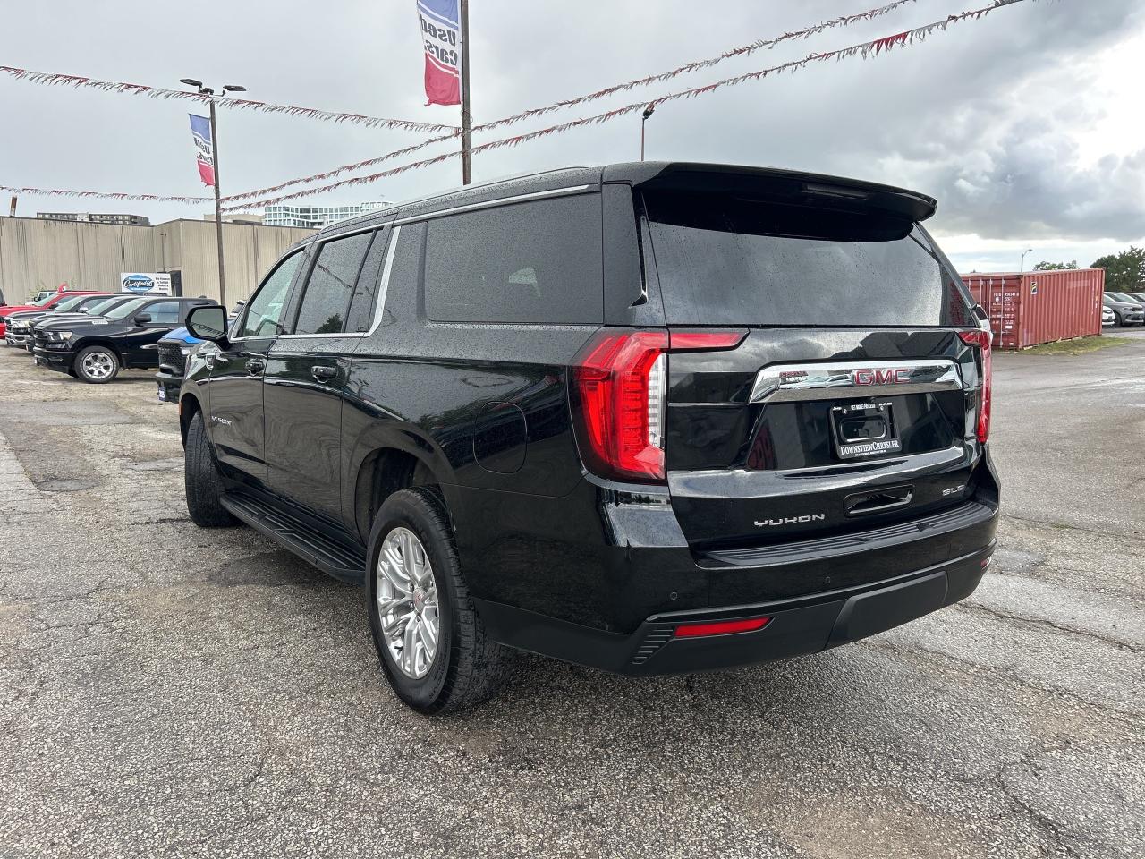 2023 GMC Yukon XL 4WD 4dr SLE, 8 Passenger Photo