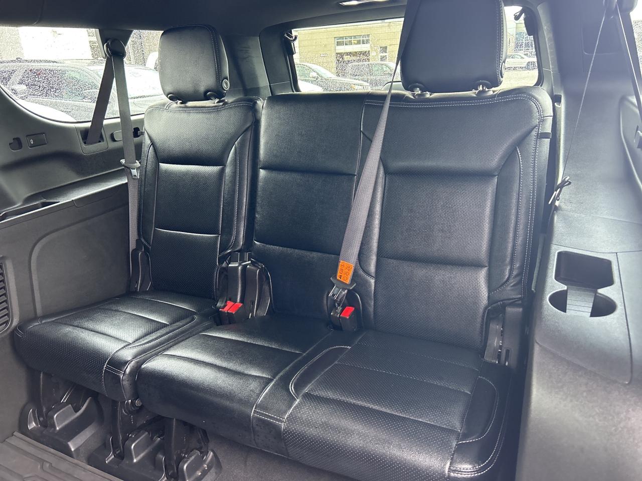 2023 GMC Yukon XL 4WD 4dr SLE, 8 Passenger Photo