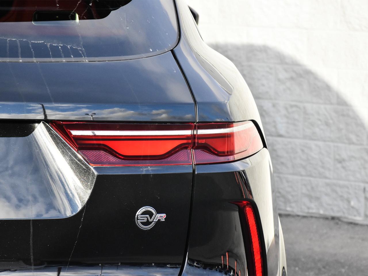 2023 Jaguar F-PACE SVR Photo