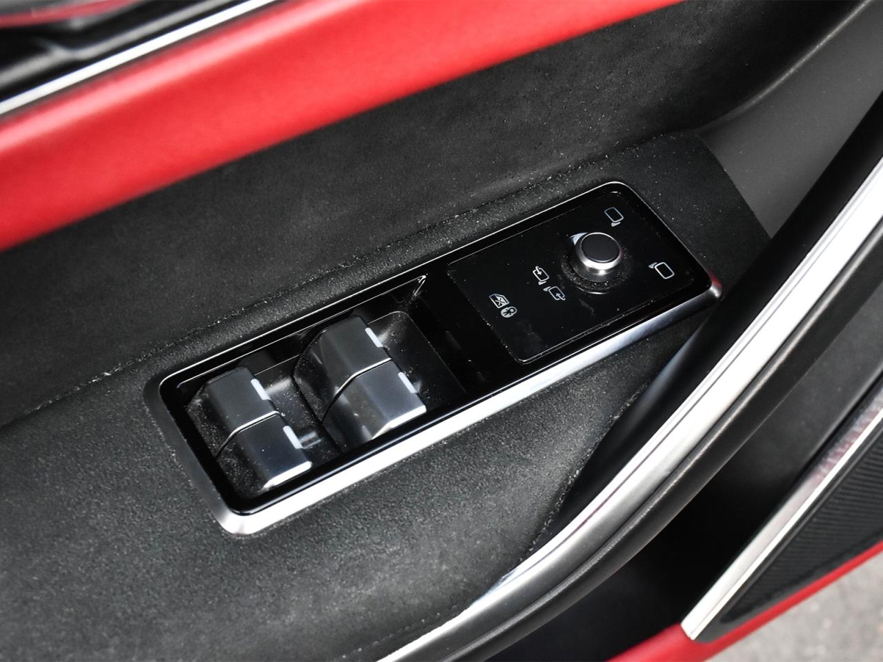 2023 Jaguar F-PACE SVR BLACK PACK 22's RED INTERIOR IMMACULATE Photo