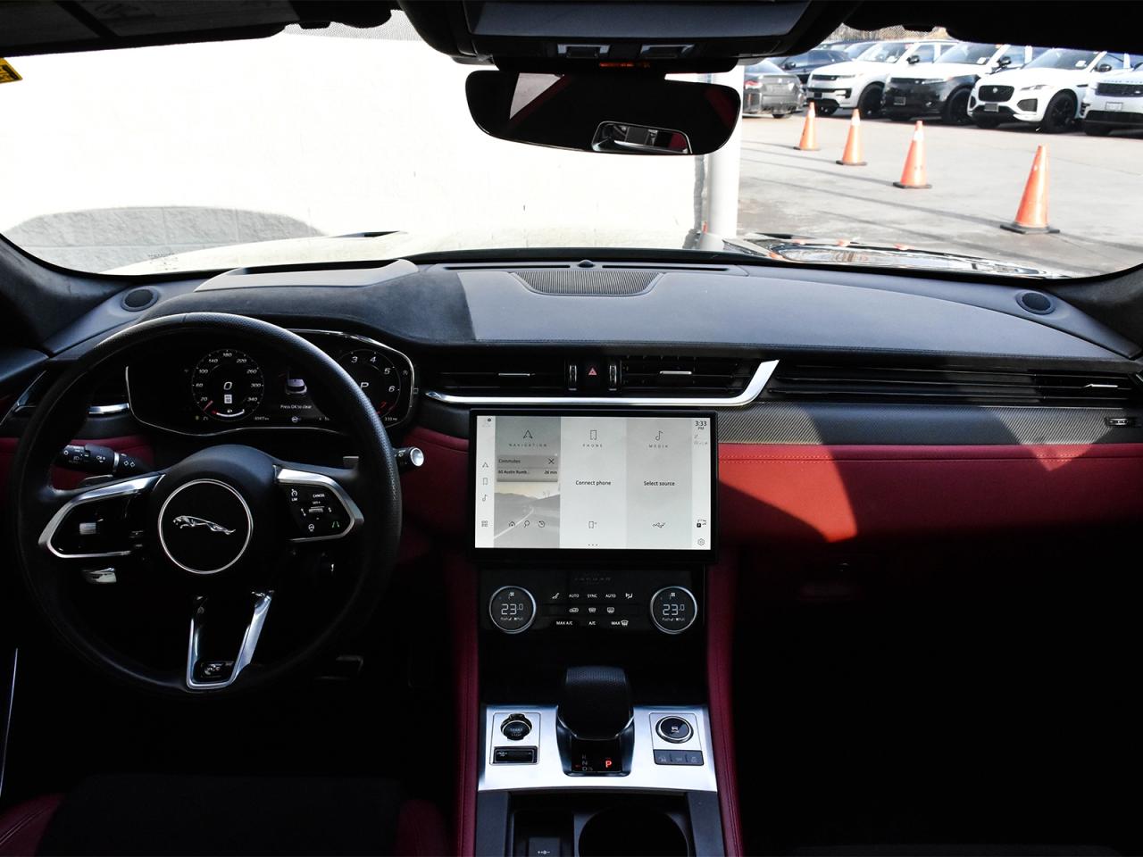 2023 Jaguar F-PACE SVR Photo