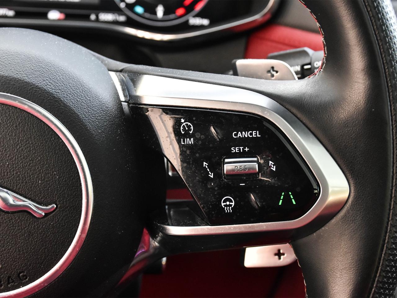 2023 Jaguar F-PACE SVR BLACK PACK 22's RED INTERIOR IMMACULATE Photo