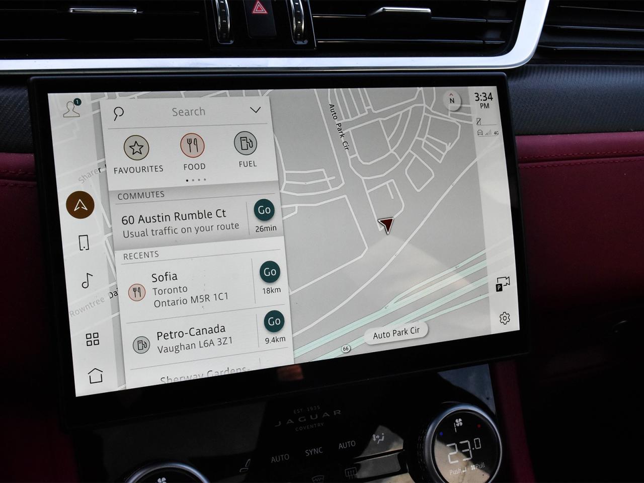 2023 Jaguar F-PACE SVR Photo