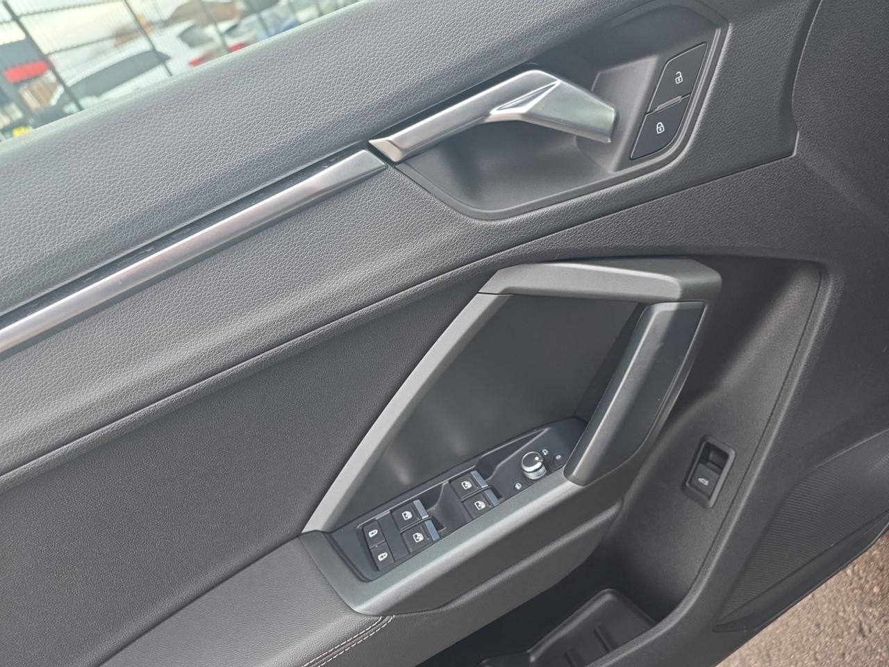 2021 Audi Q3 Progressiv S-Line Black Optics * DIGITAL DASH / CA Photo