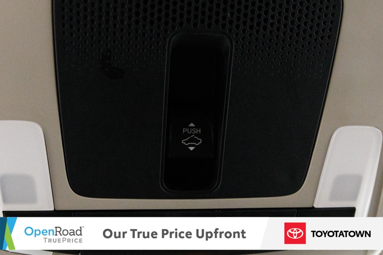 2025 Honda HR-V EX-L NAVI! ACCIDENT FREE! ELIGIBLE FOR OPEN ROAD L Photo