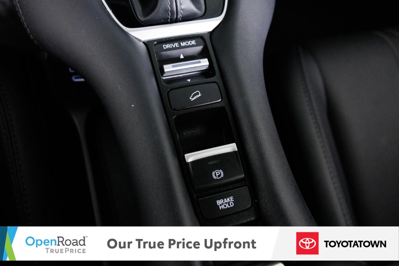 2025 Honda HR-V EX-L NAVI! ACCIDENT FREE! ELIGIBLE FOR OPEN ROAD L Photo