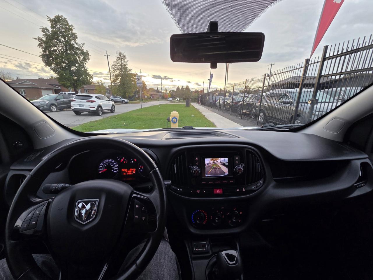 2020 RAM ProMaster City SLT * NO ACCIDENTS  / SHELVES / BACKUP CAMERA / BL Photo