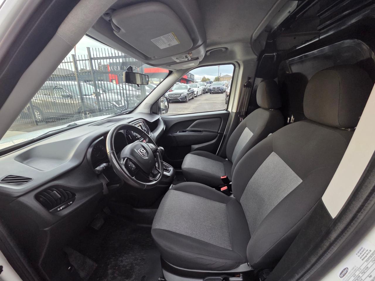 2020 RAM ProMaster City SLT * NO ACCIDENTS  / SHELVES / BACKUP CAMERA / BL Photo