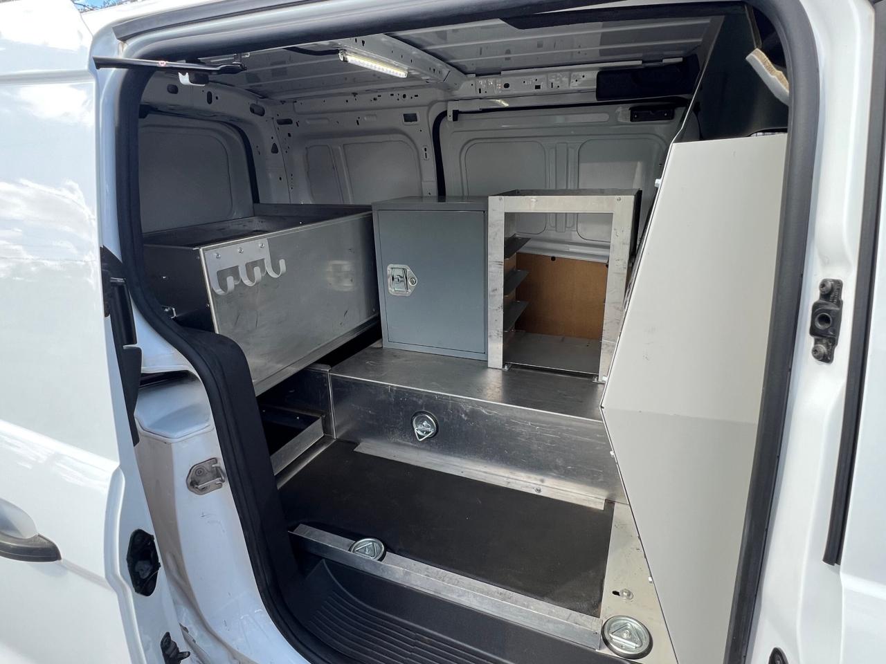 2018 Ford Transit Connect XL LWB W/REAR SYMMETRIC * CAMERA / SHELVES / CRUIS Photo