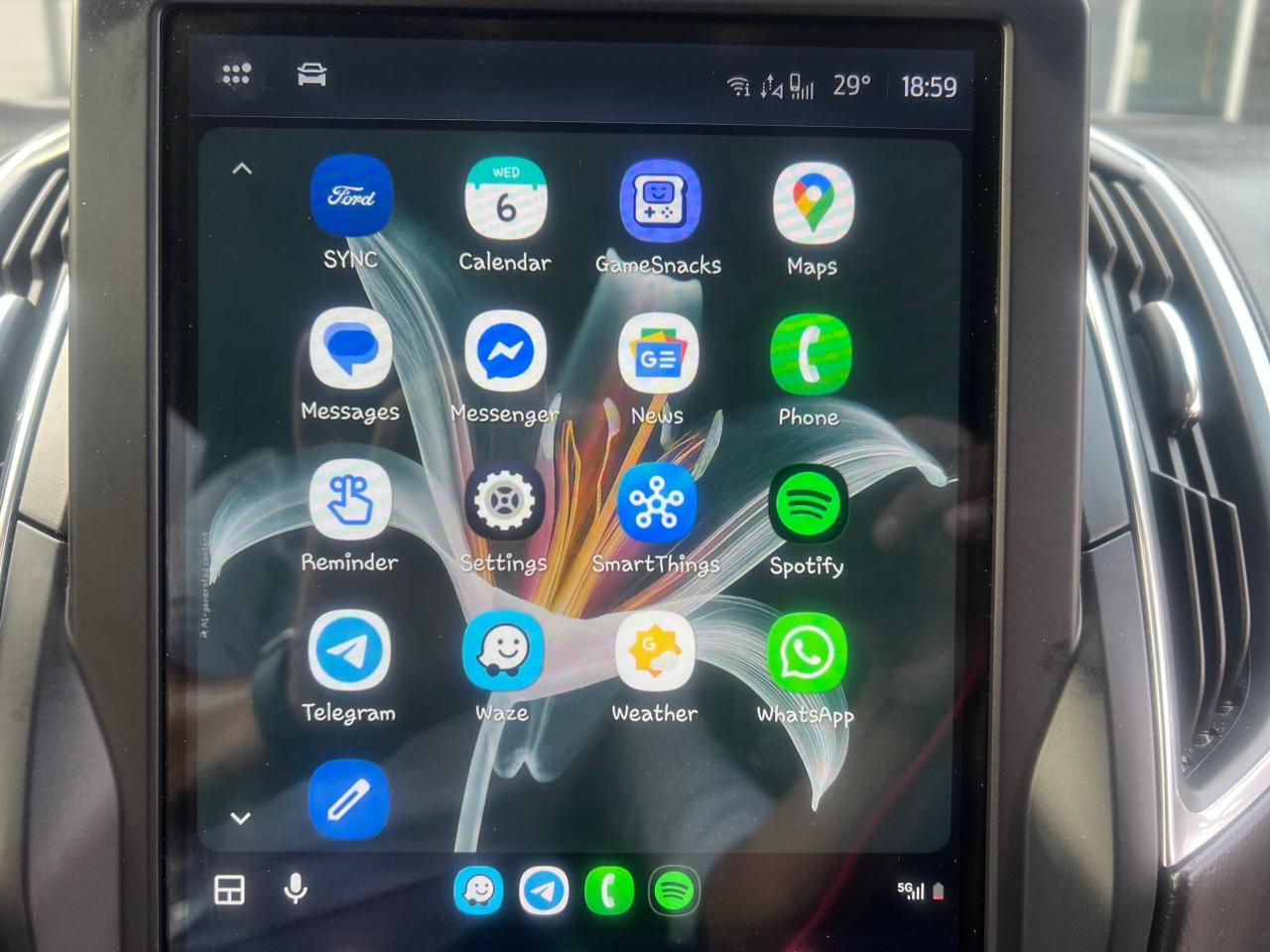 2023 Ford Edge Titanium AWD * NO ACCIDENTS / PANORAMIC ROOF / BAN Photo