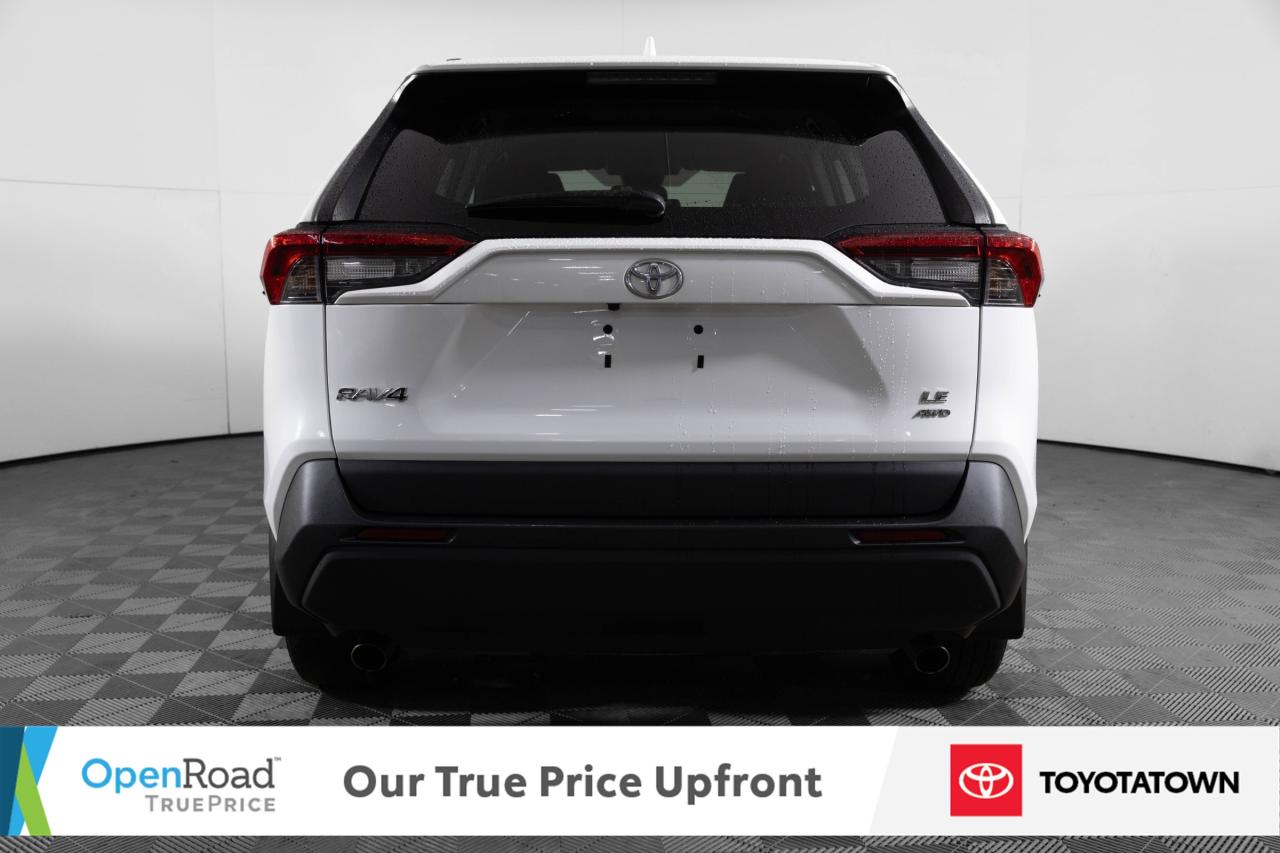 2020 Toyota RAV4 LE! ACCIDENT FREE! ELIGIBLE FOR OPEN ROAD LEASING! Photo